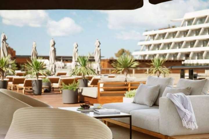 Ibiza-Gran-Hotel-Gallery-pool-up-relax-area-731x485-720x478